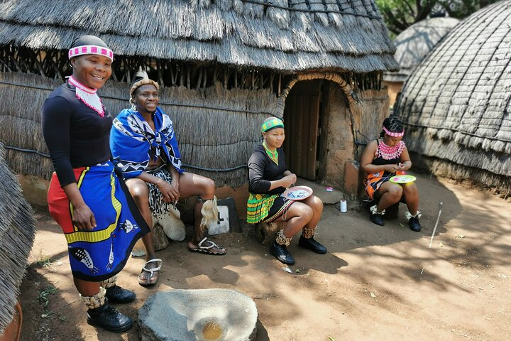 Lesedi Village Inhabitants